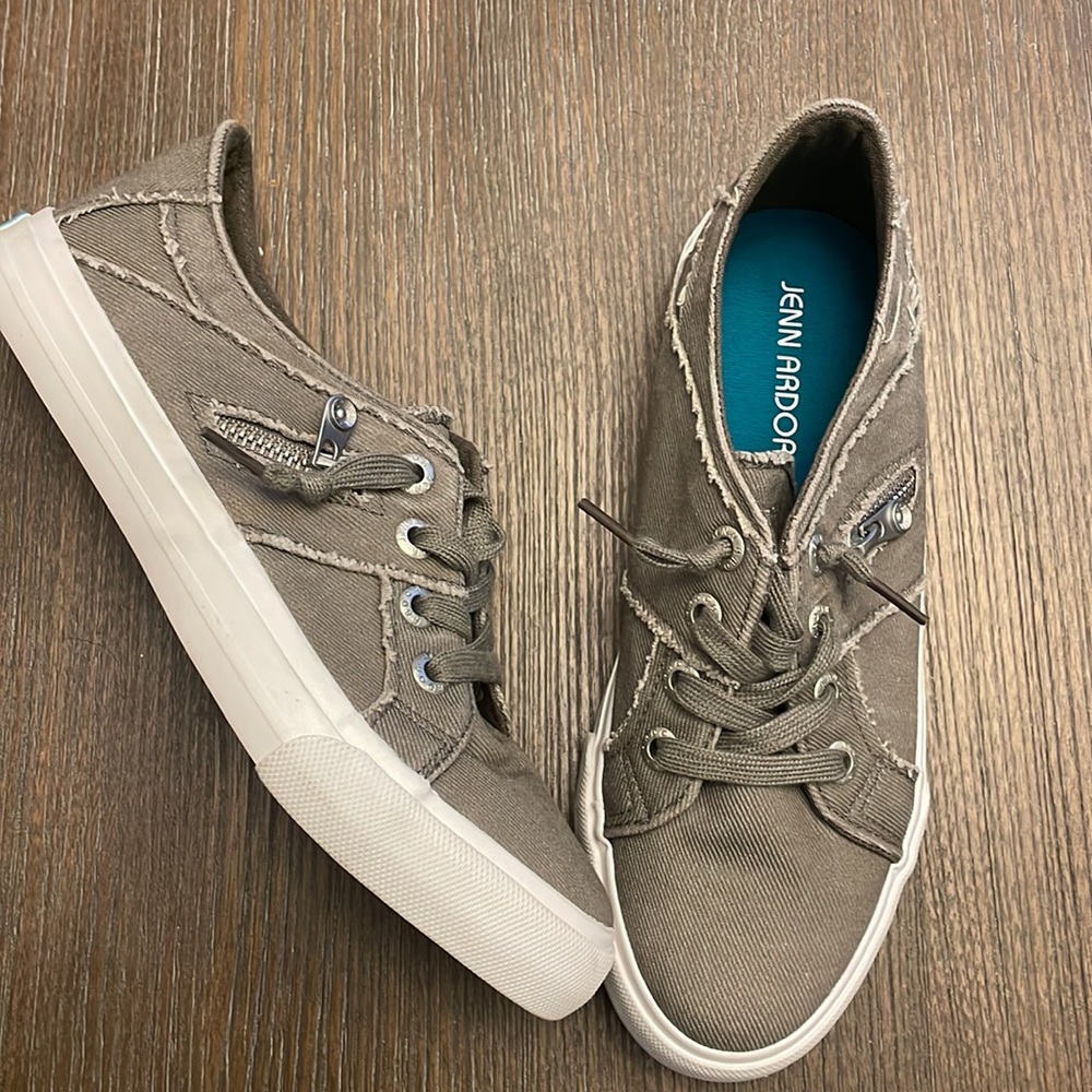 Jenn Ardor Low-Top Sneakers